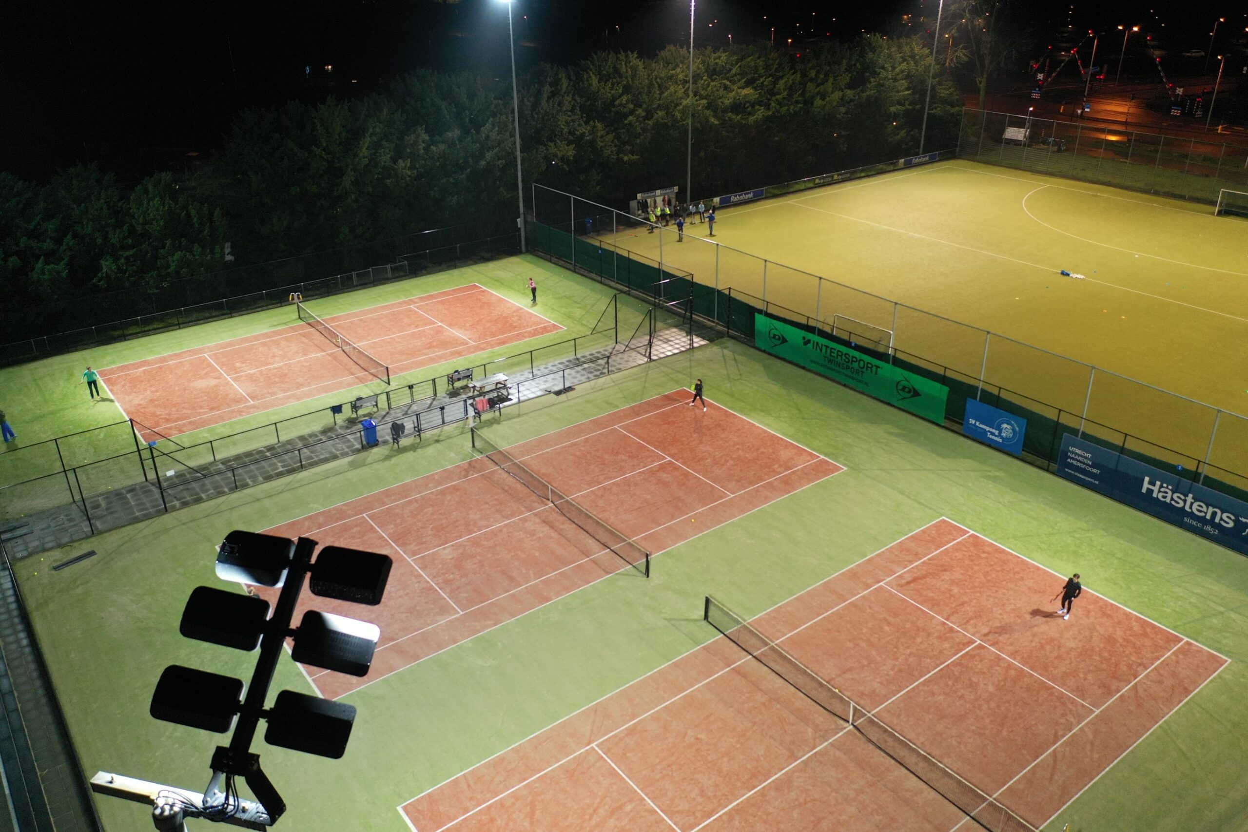 Tennisvelden van Kamping